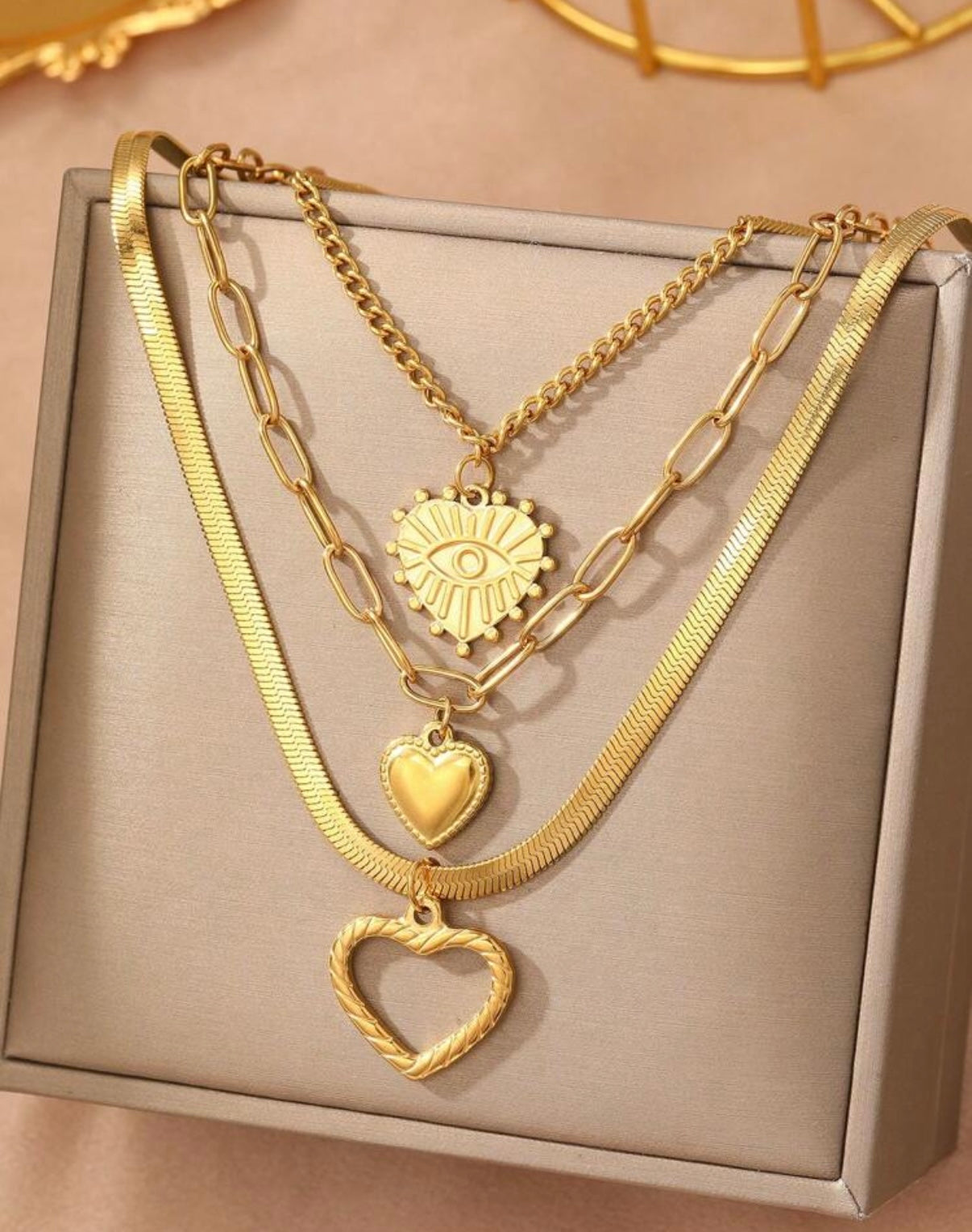 Collares corazón acero dorado