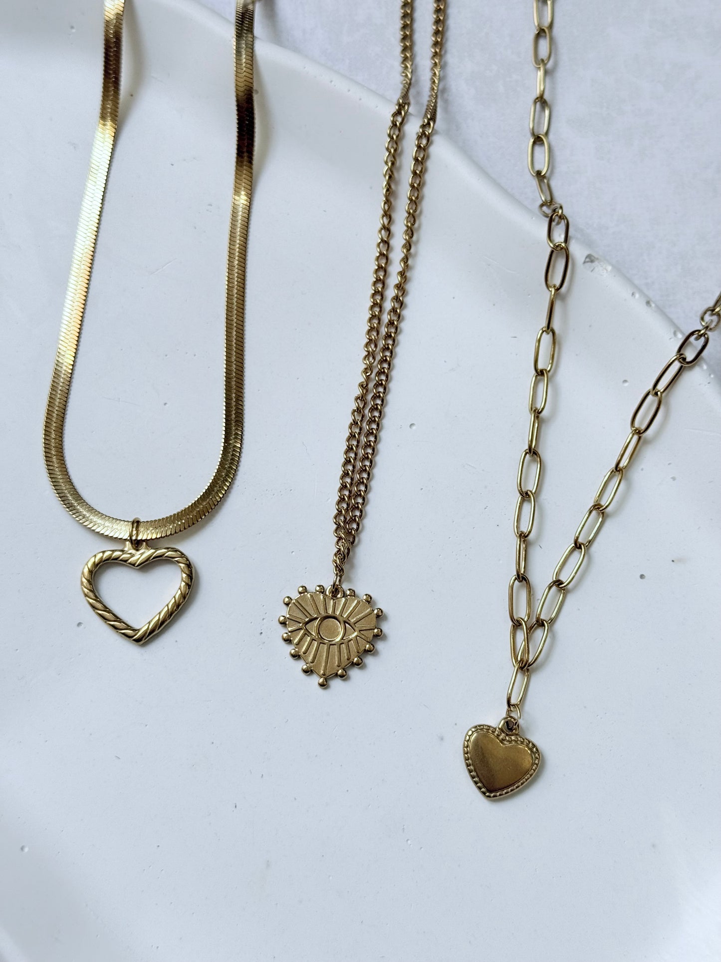 Collares corazón acero dorado