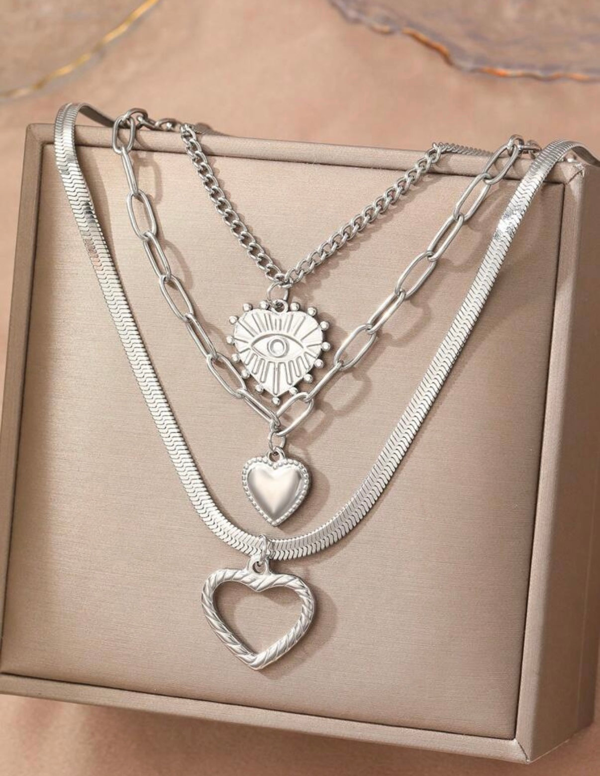 Collares corazón acero