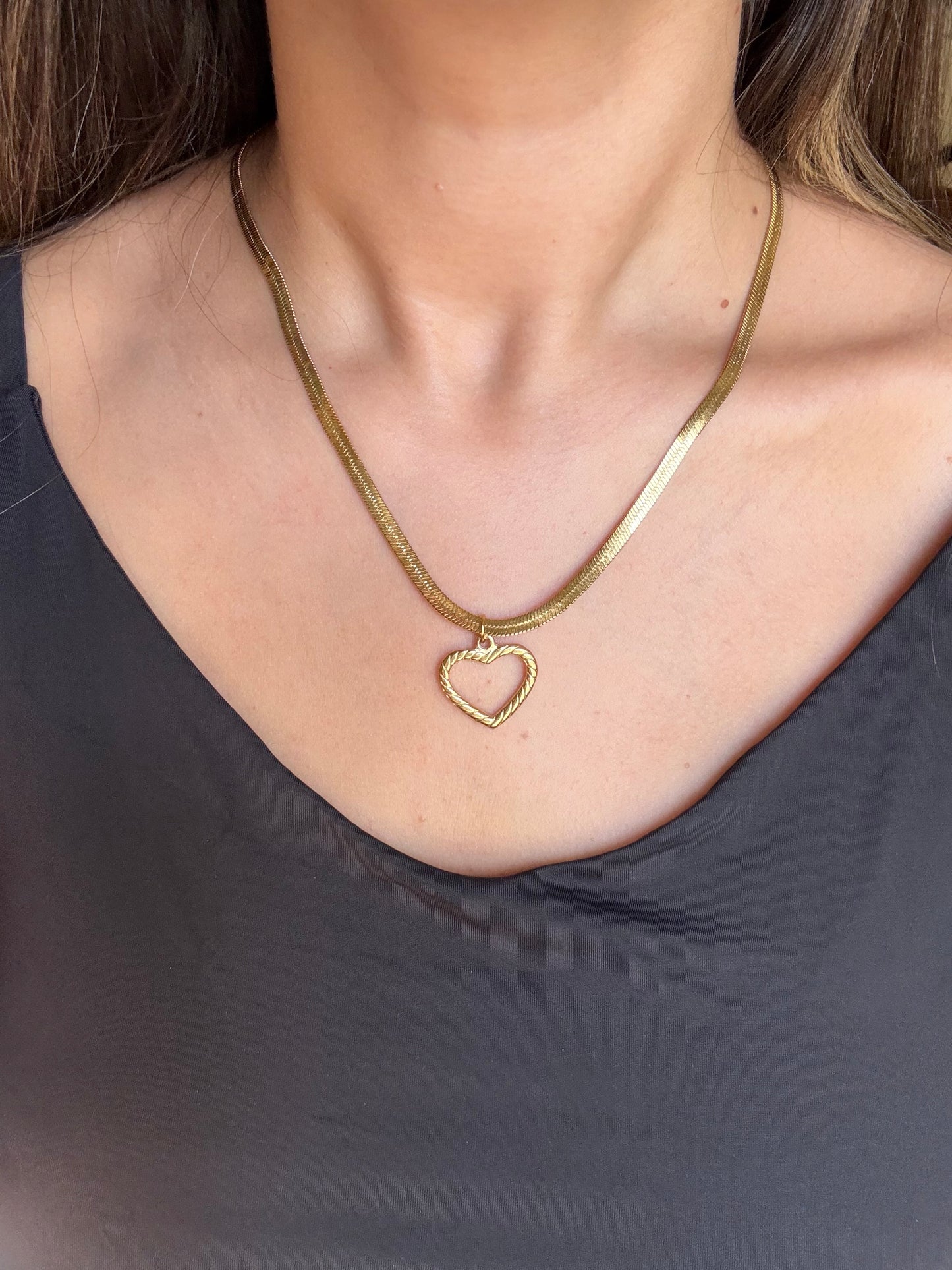 Collares corazón acero dorado