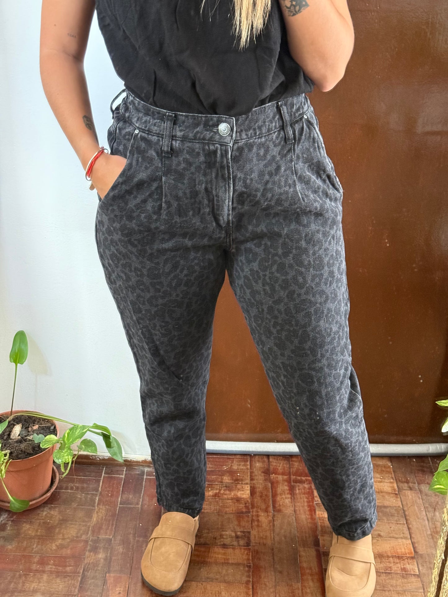 Jean renner leopardo corte mom talle 38