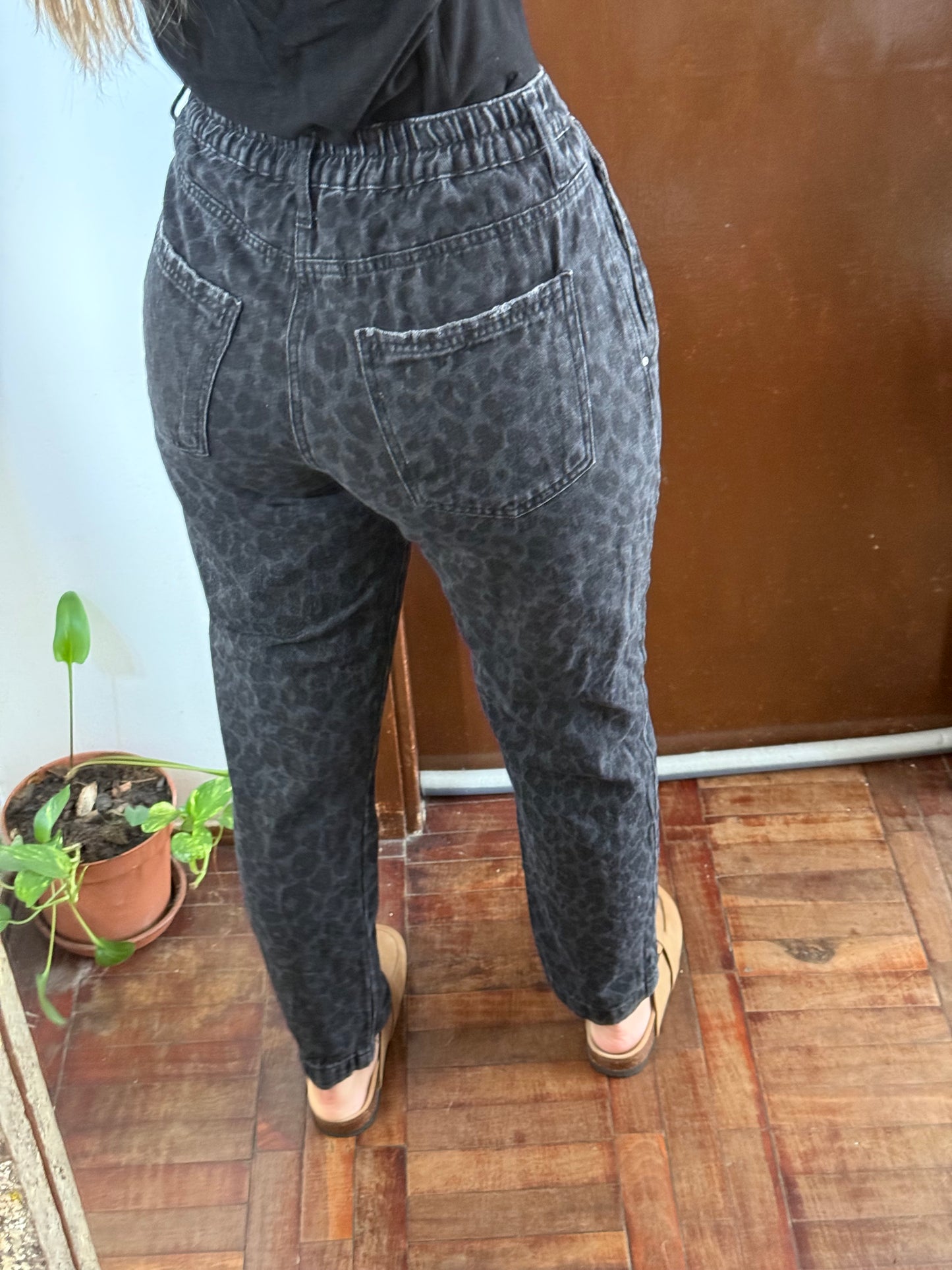 Jean renner leopardo corte mom talle 38