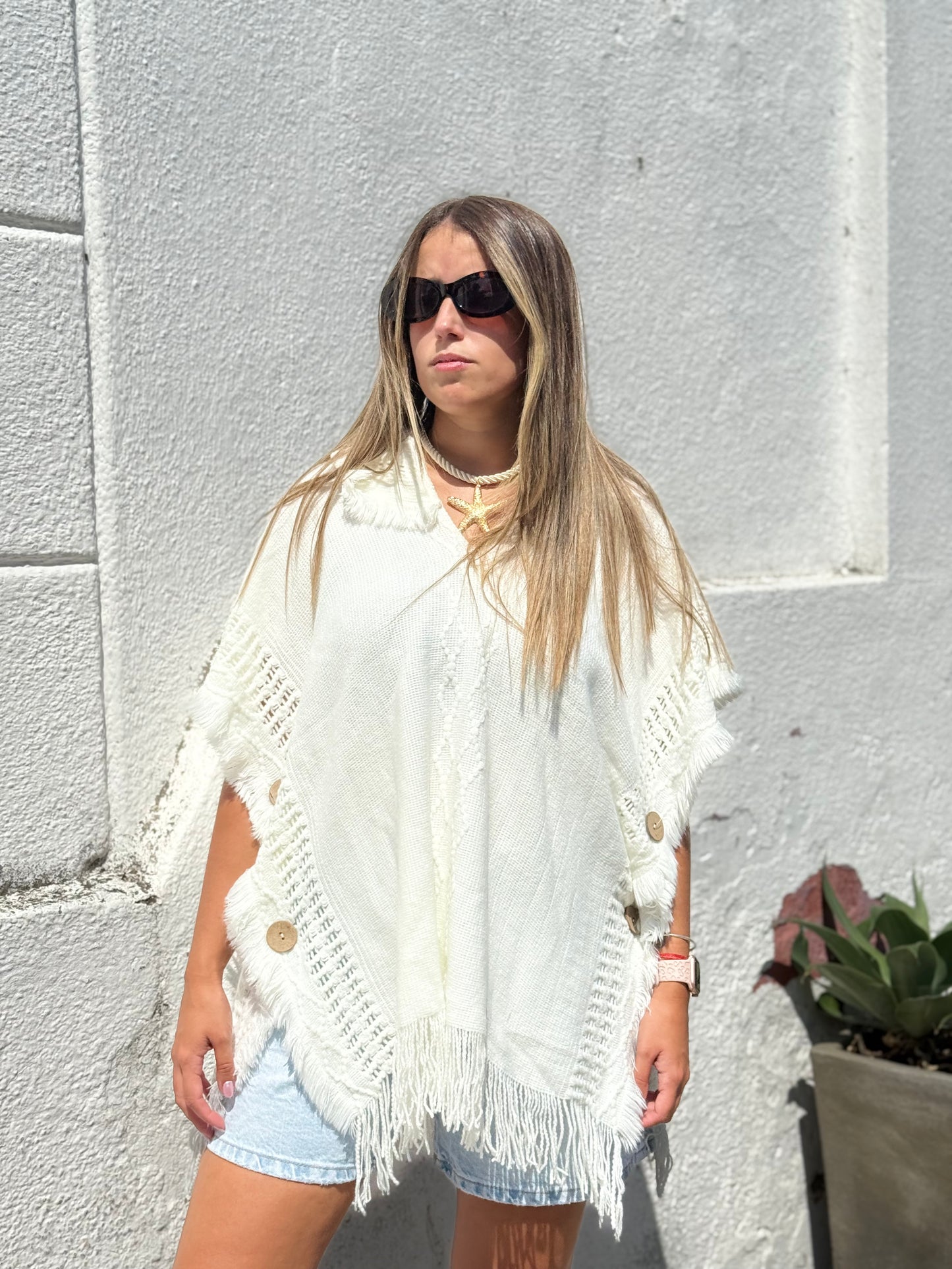 Poncho en color blanco