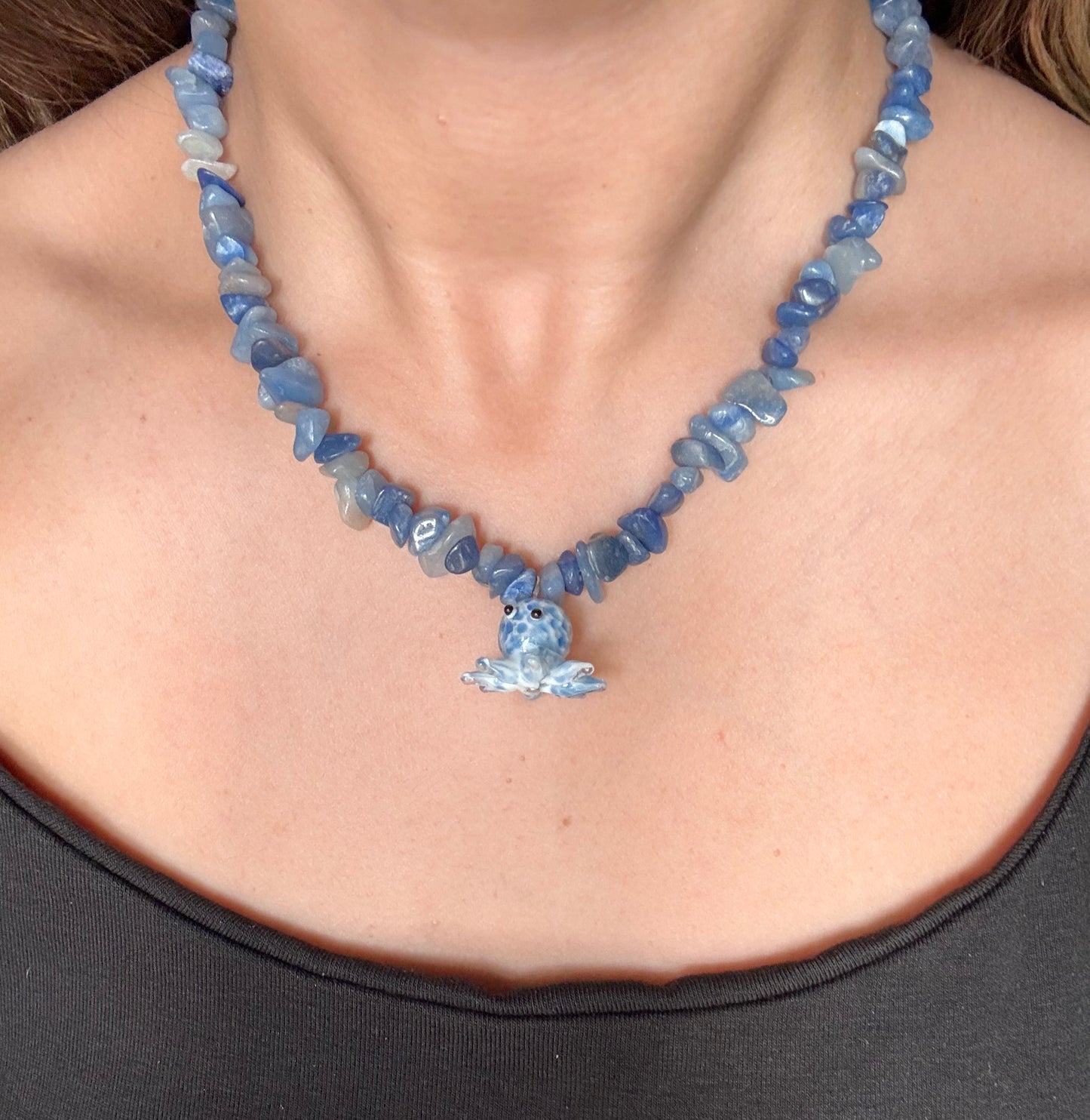 Collar piedras pulpo azul