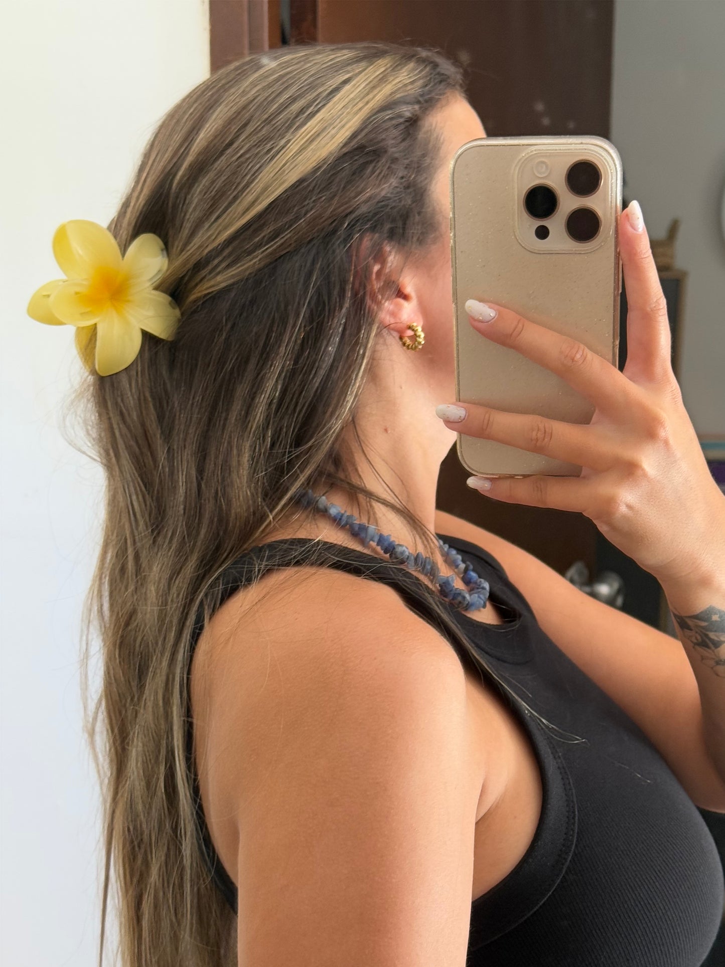 Pinza Hawai amarillo pastel