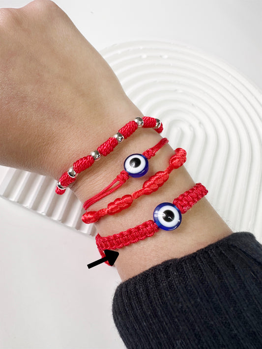 Pulsera ojito tejida