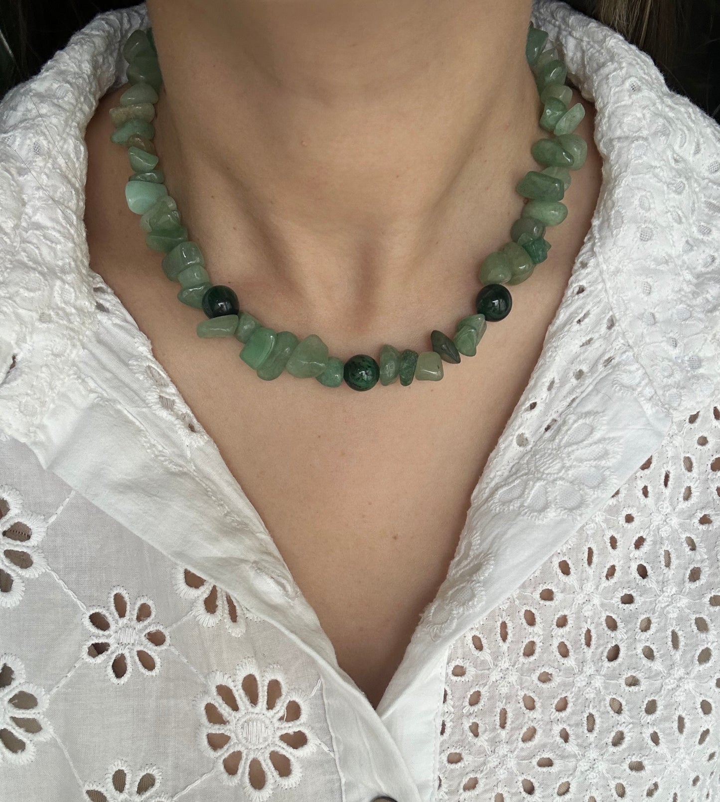 Collar piedras verde