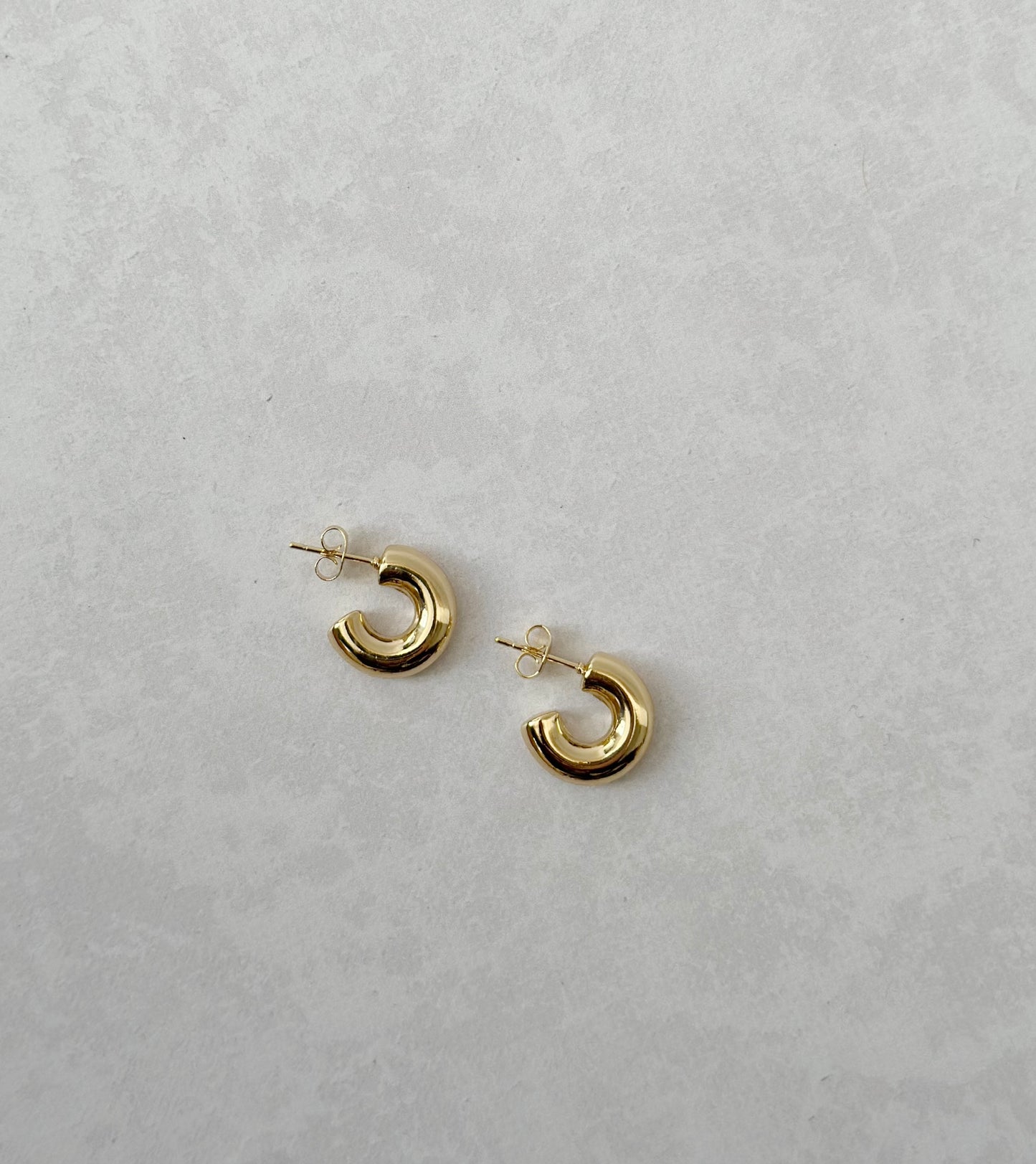 Mini semi aros lisos (1,5 cm)