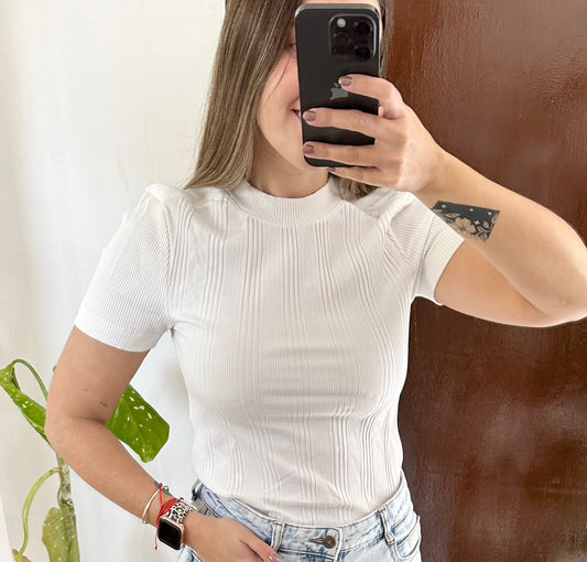 Top manga corta Zara talle M